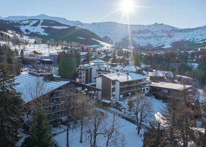 Pierre & Le Mont D'arbois 3*